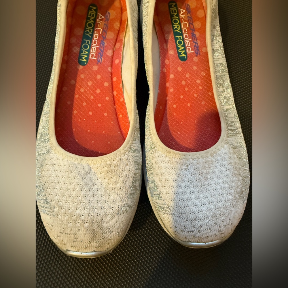 Skechers Women's Gray Slip-On Flats - Picture 4 of 7